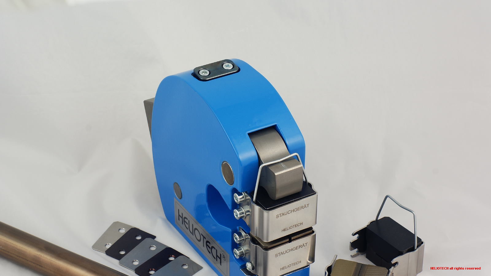 SR80 shrinker stretcher Heliotech with adjustment new model 2022 general info 1600x900-SR80-shrinker-stretcher-top-view-isometric.jpg