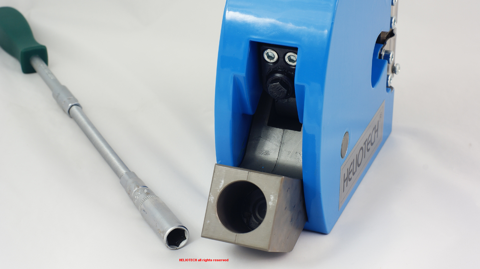 SR80 shrinker stretcher Heliotech new model 2022 adjustment details 1600x900-SR80-shrinker-stretcher-adjustment-socket-wrench.jpg