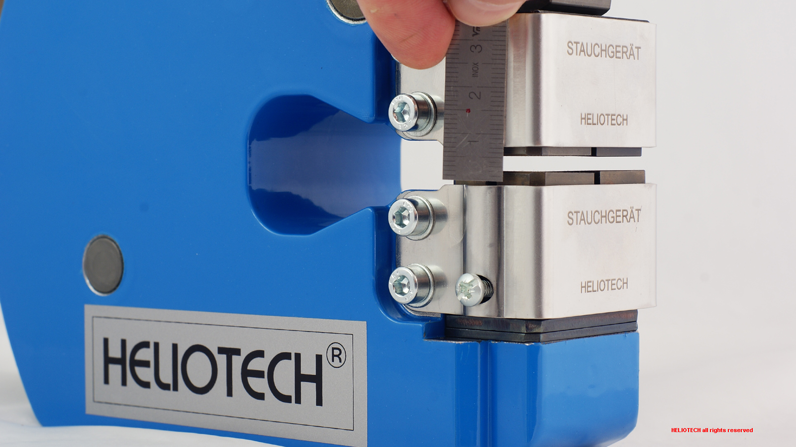 SR80 shrinker stretcher Heliotech with adjustment new model 2022 general info 1600x900-SR80-shrinker-stretcher-clearance-measure.jpg