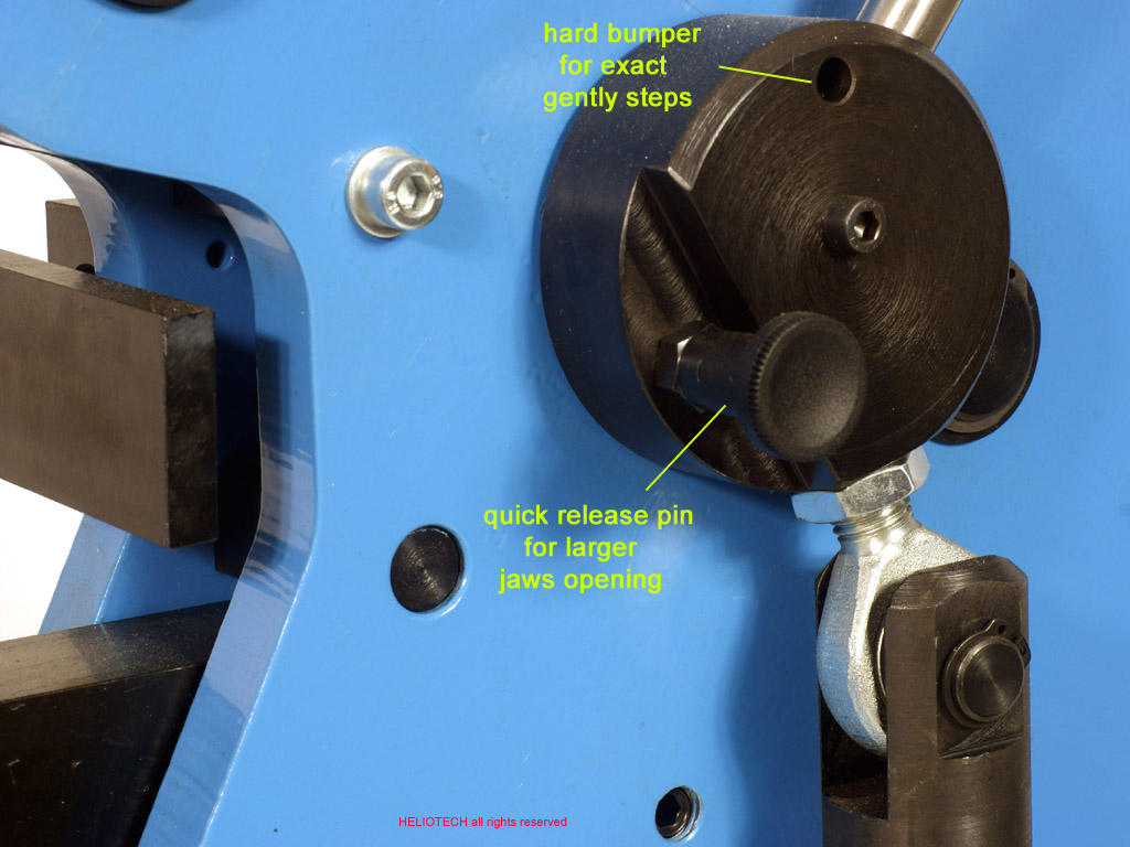 Stauchgerat Streckgerat Model SR150 Anschlag 1024x768 _DE _1802 _C17